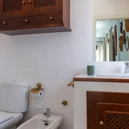 Mezquita Con Parking Gratuito Apartman