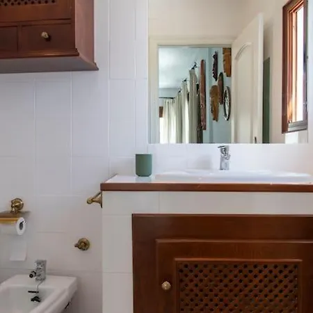 Mezquita Con Parking Gratuito Apartman