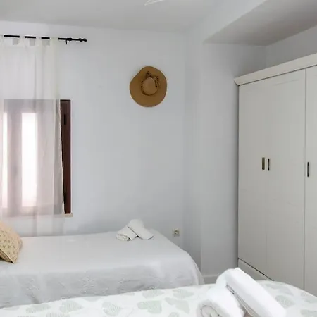 Mezquita Con Parking Gratuito Apartman Córdoba